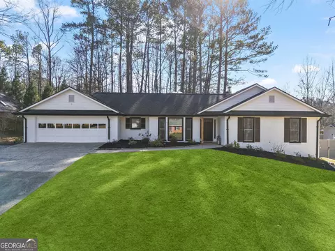 275 Putting Green Ln, Roswell, GA 30076