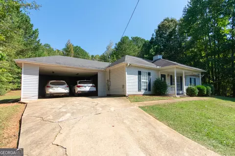 444 Hampton Green Dr, Lagrange, GA 30240 photo 2