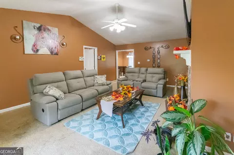 444 Hampton Green Dr, Lagrange, GA 30240 photo 8