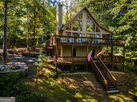 136 W Park Ct, Ellijay, GA 30536