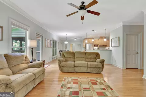 Living - 205 Carson Rd, Brooks, GA 30205 photo 3 of 4