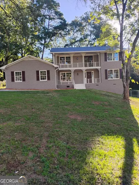 4182 Autumn Hill Dr, Stone Mountain, GA 30083