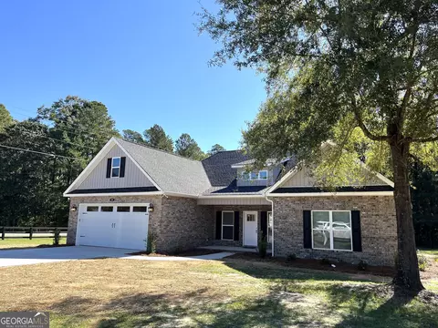 101 Hedge Row, Dublin, GA 31021