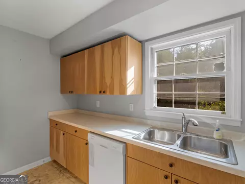 6536 Allatoona Rd, Morrow, GA 30260 photo 18