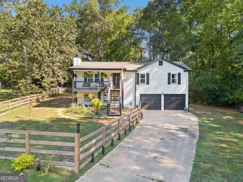 179 Village Dr, Hiram, GA 30141