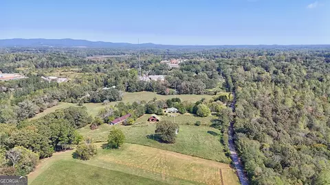 819 W Water St, Clarkesville, GA 30523