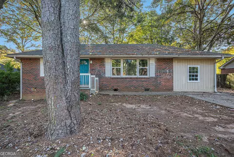 1114 Holly Cir, Forest Park, GA 30297