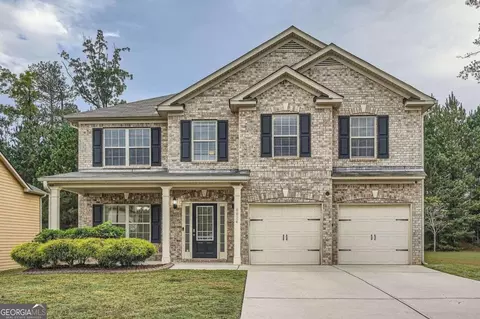 6624 Oak Hill Pass, Fairburn, GA 30213