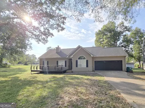 323 Mulberry St, Nicholson, GA 30565