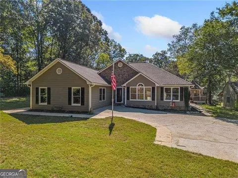 352 Sexton Dr, Ball Ground, GA 30107