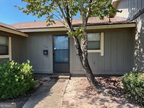 126 Stonehedge Dr, Warner Robins, GA 31088