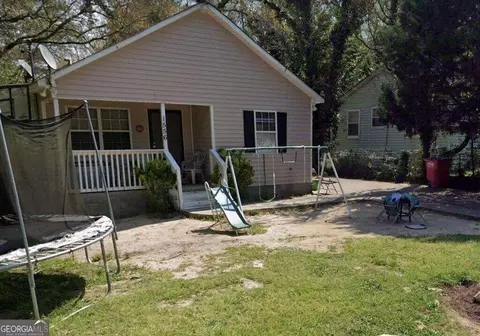 1556 Wellworth Ave, Macon, GA 31204