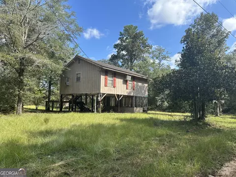 112 Hill Ln, Reidsville, GA 30453