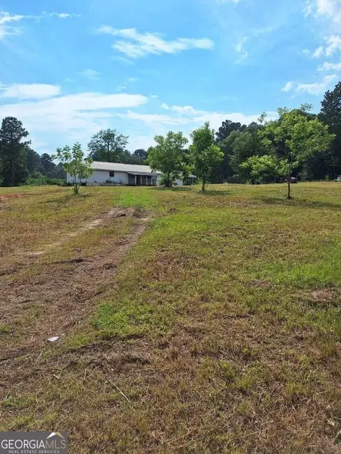 152 Seaweed Rd, Fitzgerald, GA 31750