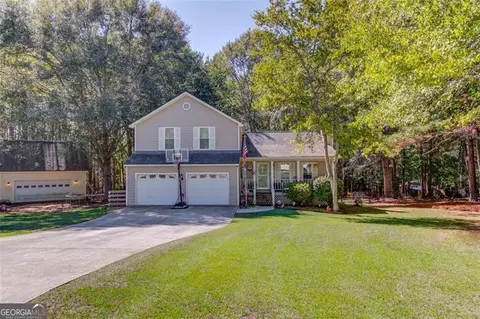 4992 Cliff Top Dr, Loganville, GA 30052