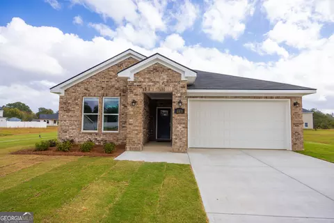 213 Ivy Glen Dr, Perry, GA 31069