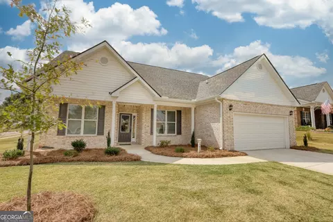 141 Park Place Trl, Social Circle, GA 30025