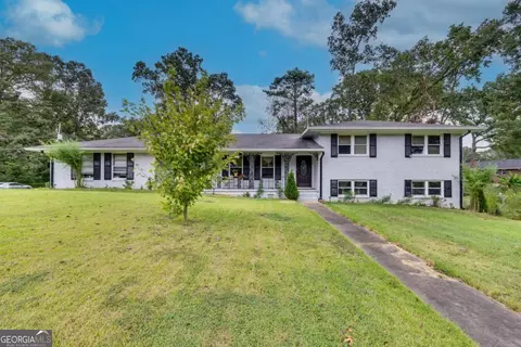 903 Bingham Ln, Stone Mountain, GA 30083