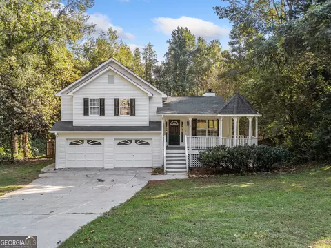 150 Victorian Cir, Dallas, GA 30157