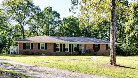 14 Summit Dr SE, Lindale, GA 30147