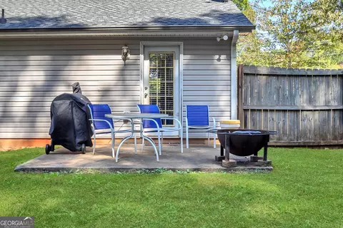 206 Nina Cir, Locust Grove, GA 30248