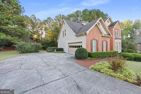 2390 Pinehaven Ct, Grayson, GA 30017 photo 2