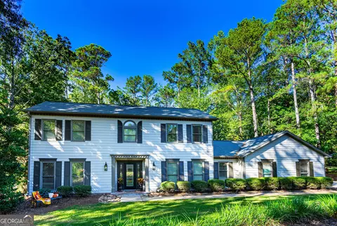 109 Powers Ct, Lagrange, GA 30240