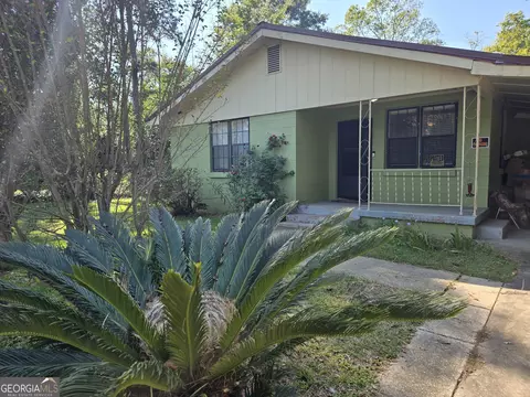 469 Orange St SE, Dawson, GA 39842