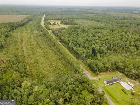 573 Highway 259, Waynesville, GA 31566