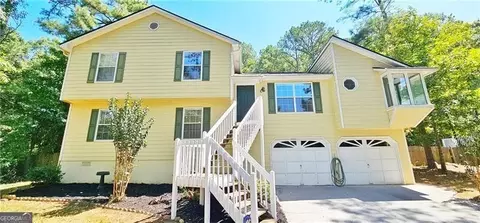 618 Amberwood Pl, Kingston, GA 30145