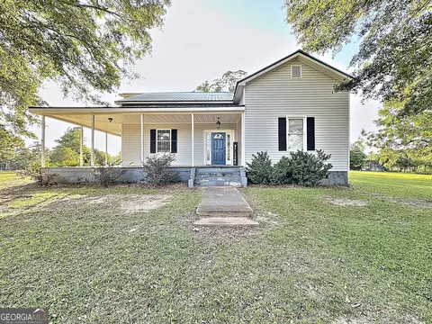 1066 Dennis Smith Rd, Pine Mountain, GA 31822