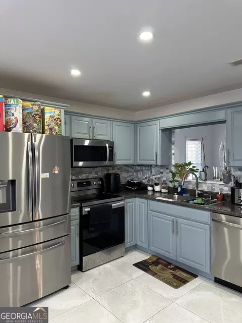 199 Louise Ln, Calhoun, GA 30701