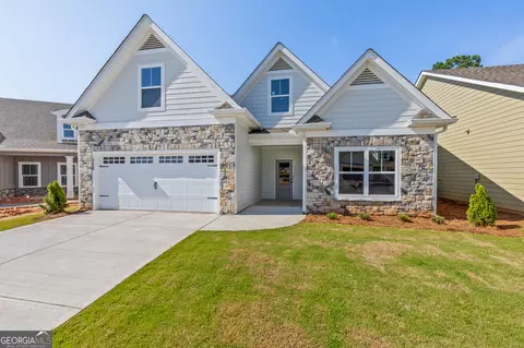 320 Redhaven Dr, Senoia, GA 30276
