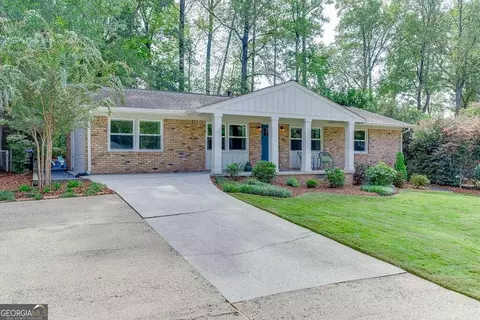 1989 Commodore Ln, Chamblee, GA 30341 photo 2