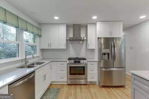 1989 Commodore Ln, Chamblee, GA 30341 photo 7