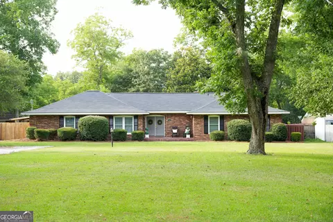 103 Bruce Dr, Statesboro, GA 30458