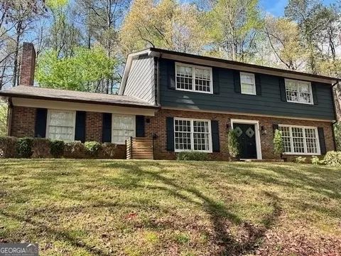 930 Springer Dr, Griffin, GA 30224