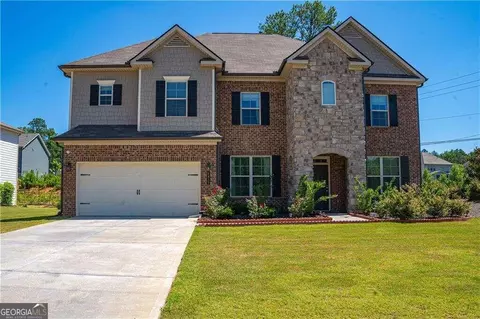 4817 Cooper Farm Dr, Buford, GA 30518