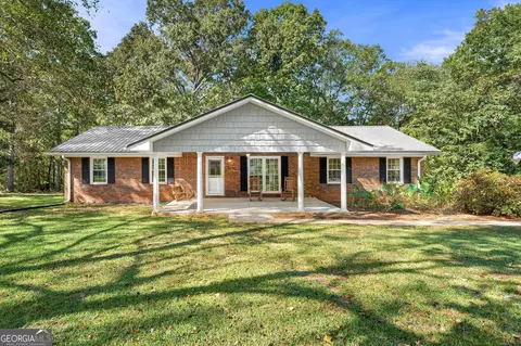 495 Winding Way, Hartwell, GA 30643