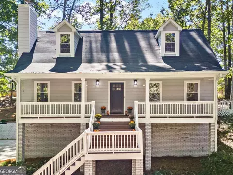 1900 Winding Creek Ln SW, Marietta, GA 30064