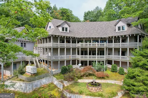110 Eagle Cir, Sky Valley, GA 30537