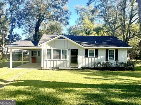 215 12th Ave, Eastman, GA 31023