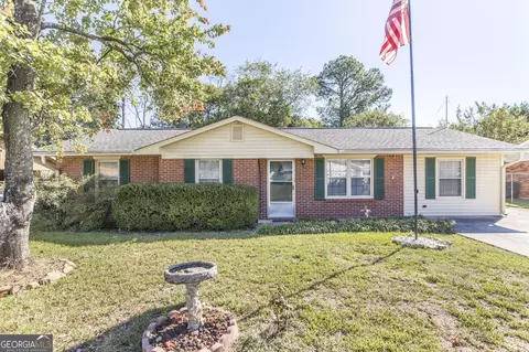 132 Briarwood Dr, Warner Robins, GA 31093