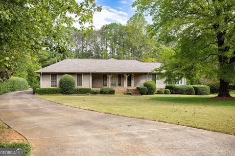 610 Rounsaville Rd, Roswell, GA 30076