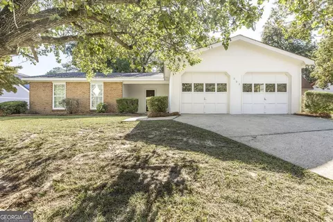 202 Buckskin Dr, Warner Robins, GA 31088