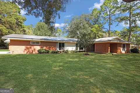 206 Glynn St, Jesup, GA 31545