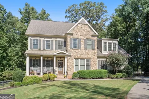 3570 Hawthorne Ln, Alpharetta, GA 30004