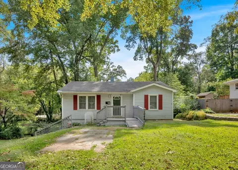 1044 Pinedale Dr SE, Smyrna, GA 30080