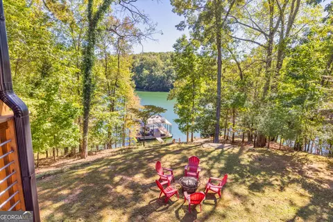 6011 Warpath Rd, Flowery Branch, GA 30542