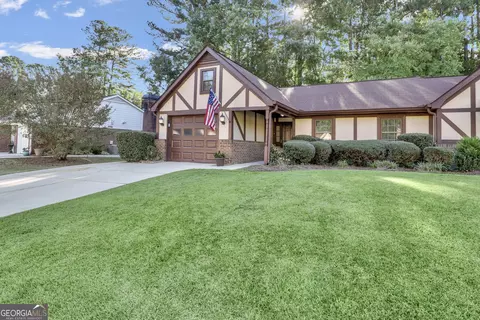 54 Dover Trl, Peachtree City, GA 30269